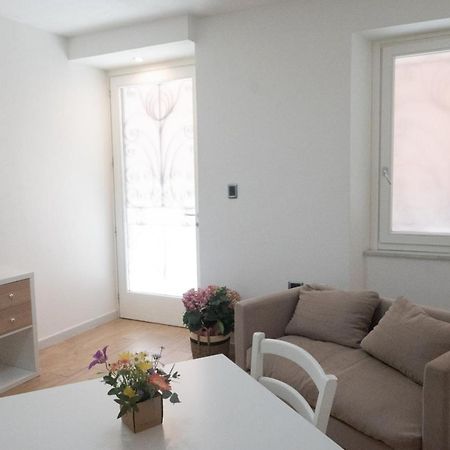 Villanova Apartment กาญารี ภายนอก รูปภาพ